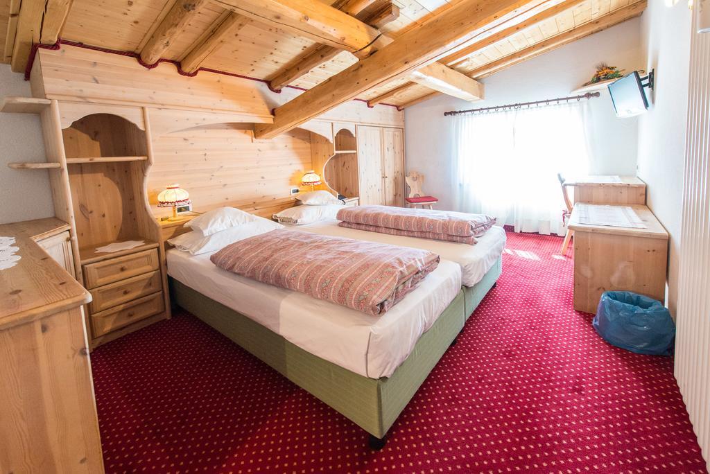 Hotel Garni Norma Мадонна-ди-Кампильо Экстерьер фото