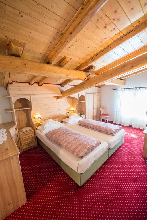 Hotel Garni Norma Мадонна-ди-Кампильо Экстерьер фото