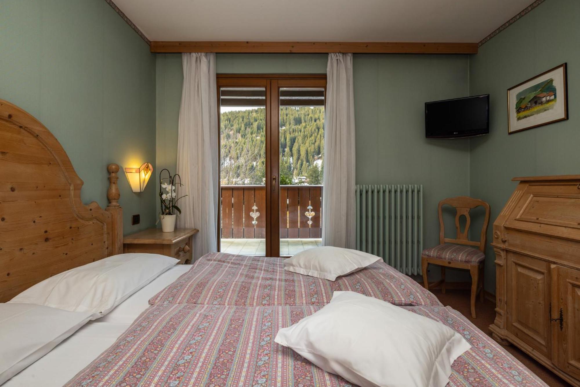 Hotel Garni Norma Мадонна-ди-Кампильо Экстерьер фото
