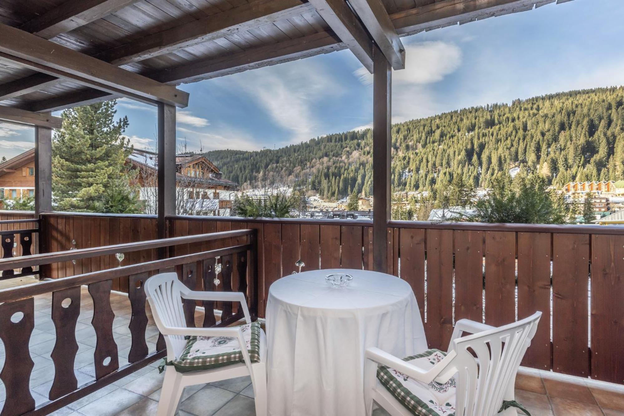 Hotel Garni Norma Мадонна-ди-Кампильо Экстерьер фото